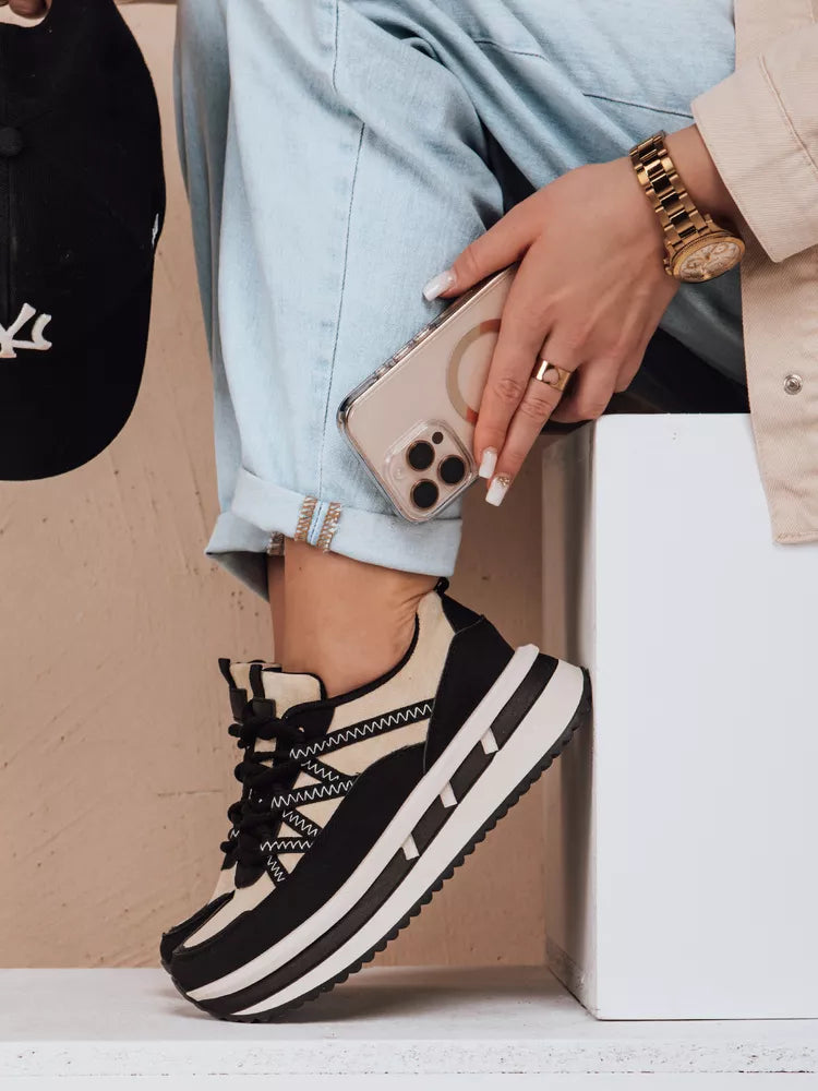 Women's black casual shoes Show