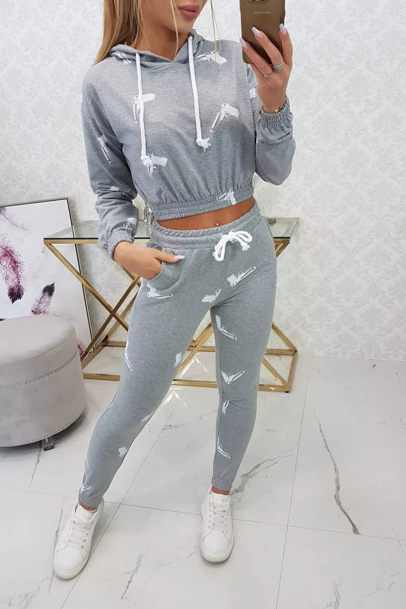 Women's grey Nervous set.
