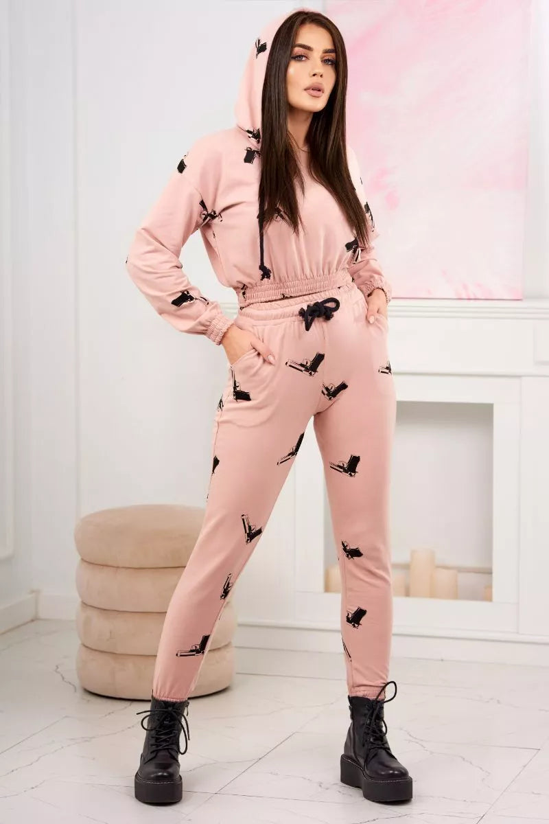 Women's pink Nervous set.