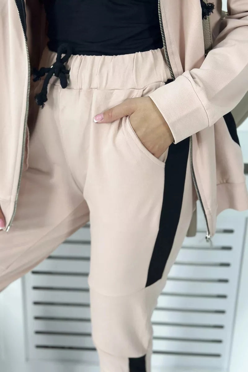 Women's pink Twise set.