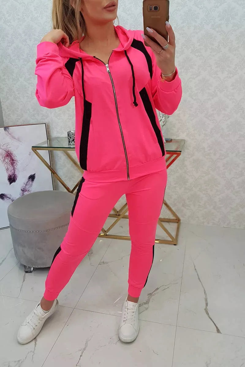Women's bright pink Twise set.