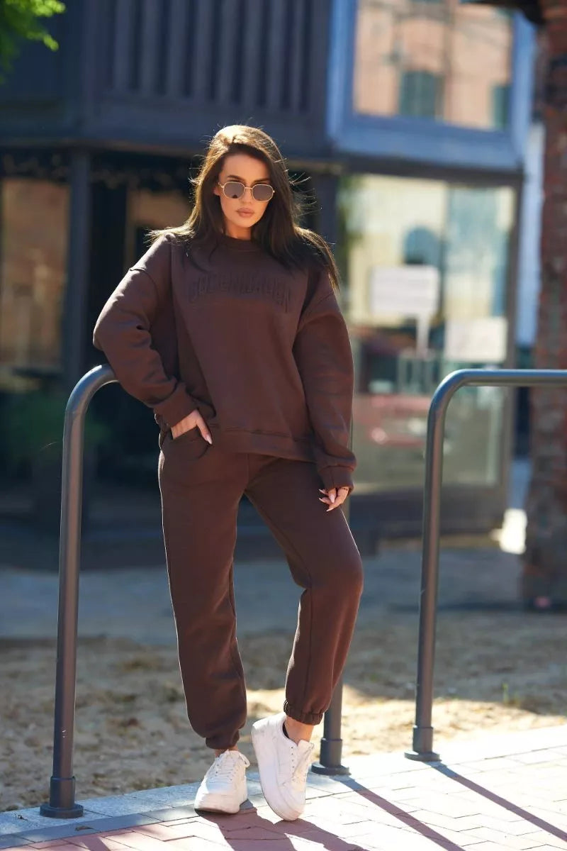 Women's dark brown Copenhagen set.