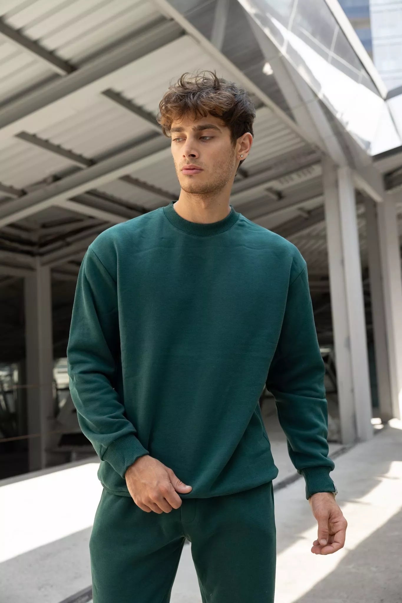 Dark green men's suit Lipo