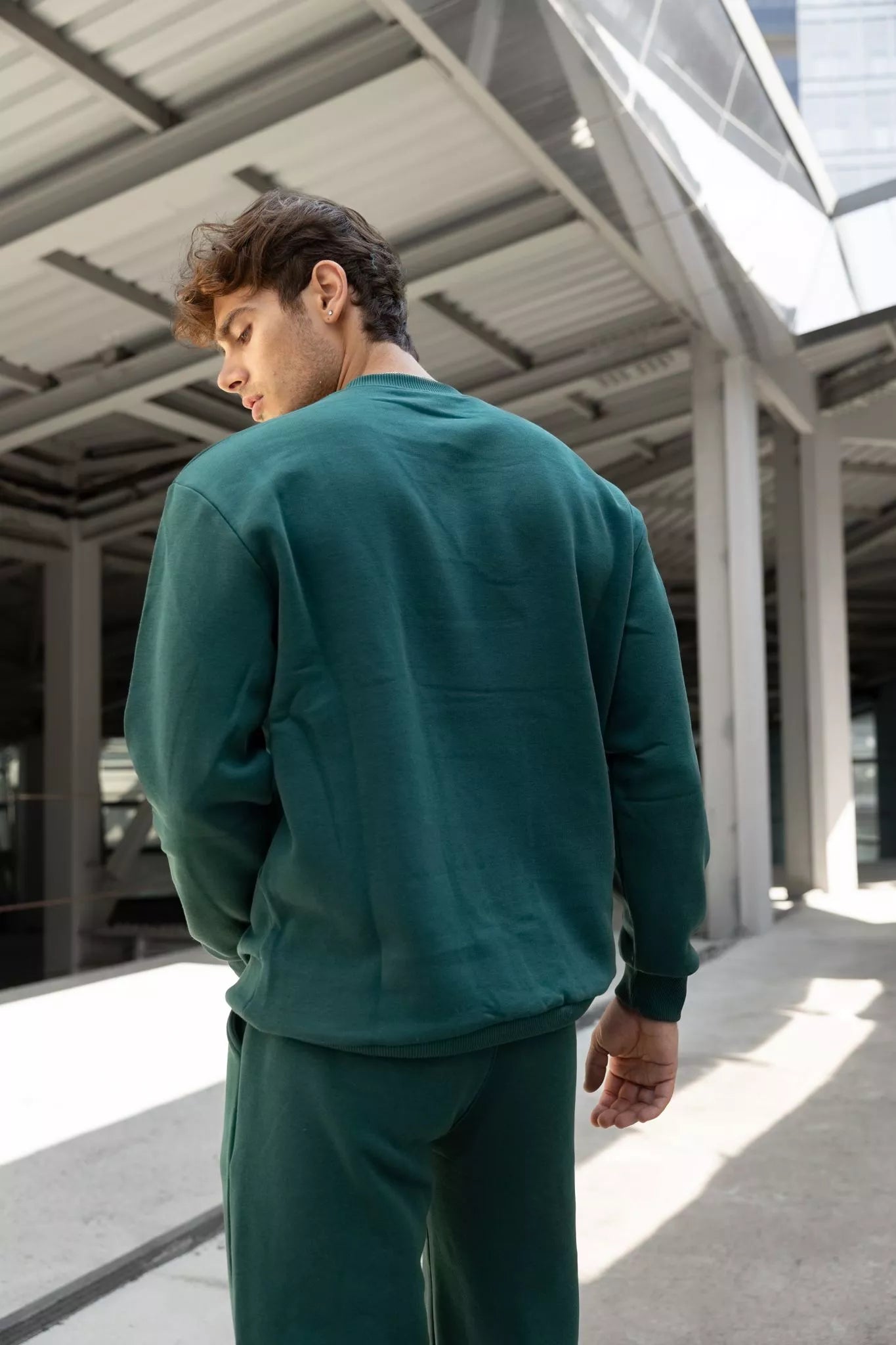 Dark green men's suit Lipo