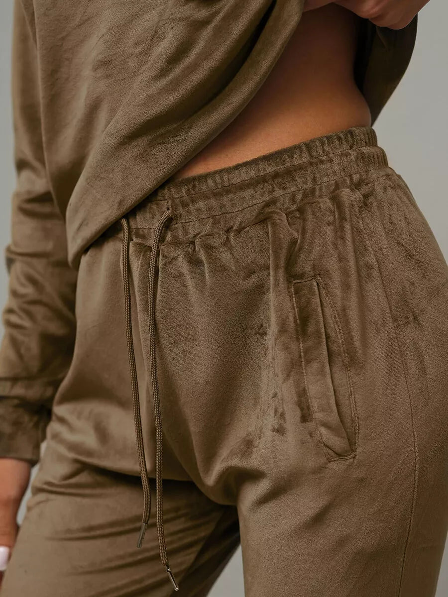 Dark brown velour Monar