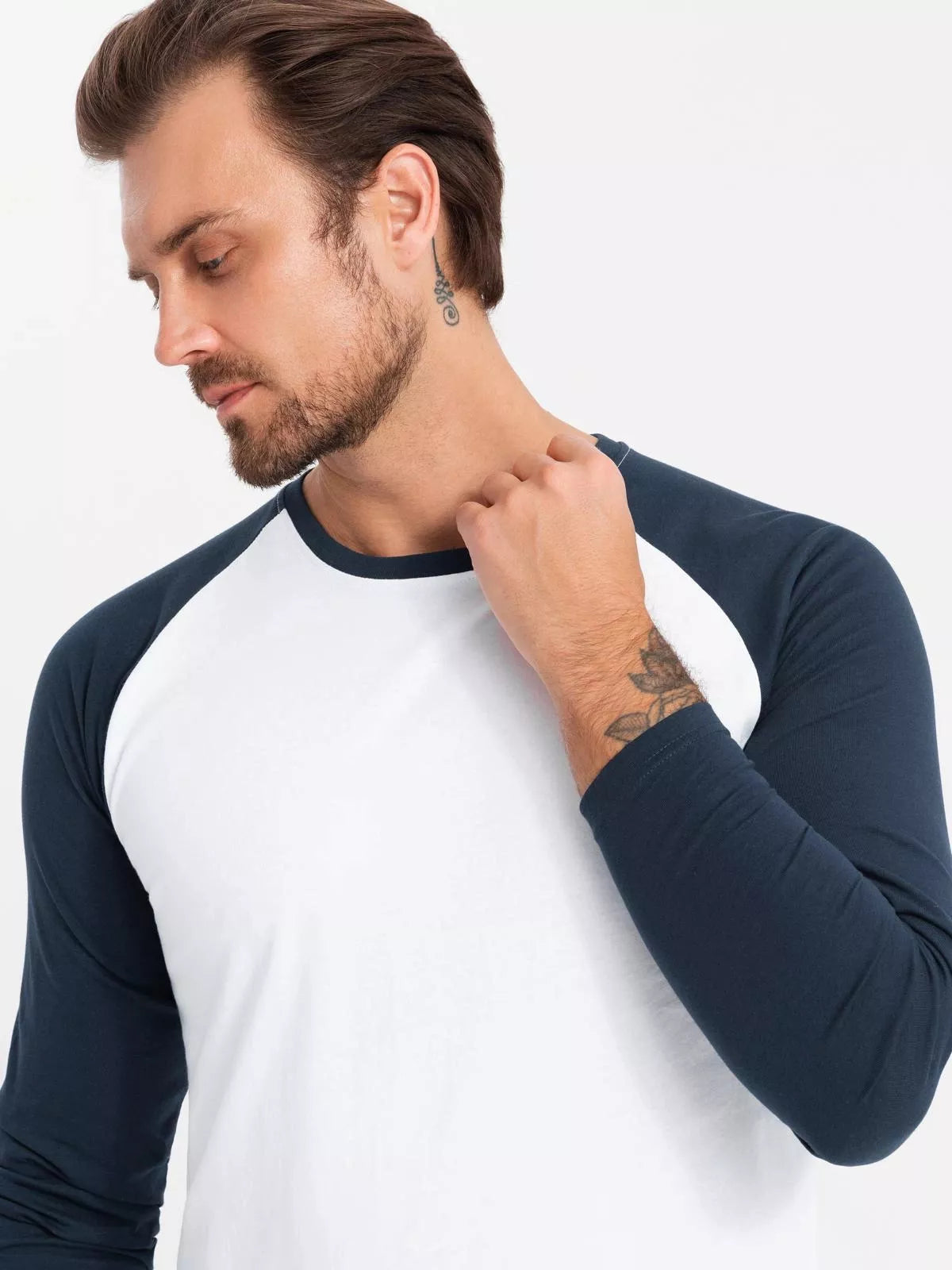 Men's white/dark blue long-sleeved T-shirt Artur