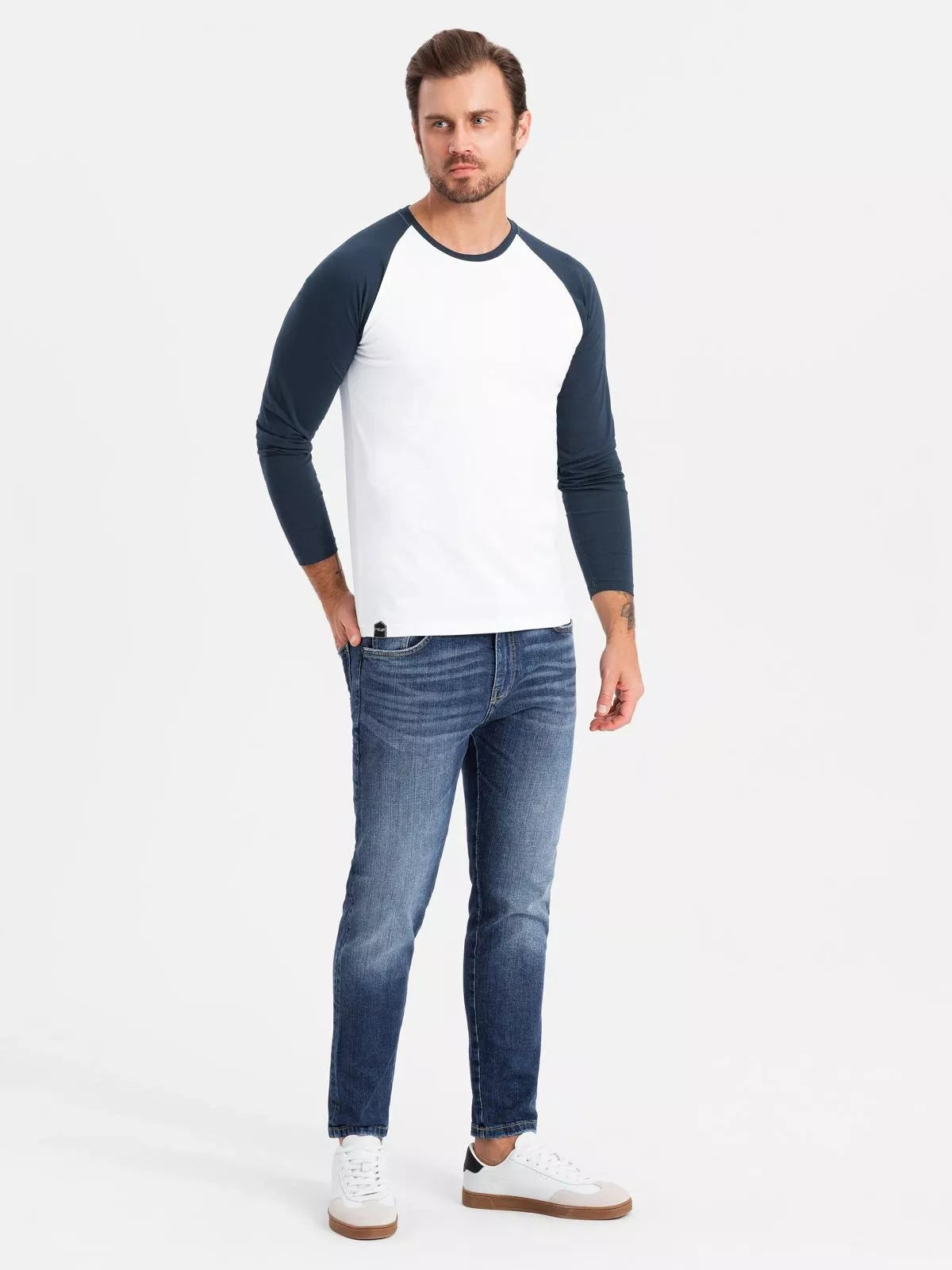 Men's white/dark blue long-sleeved T-shirt Artur