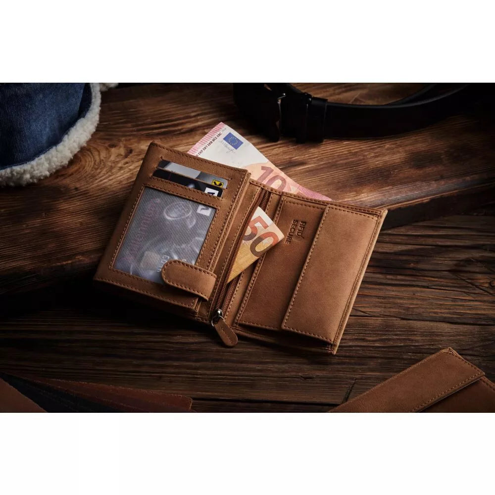 Men's brown genuine leather wallet with Philip clasp