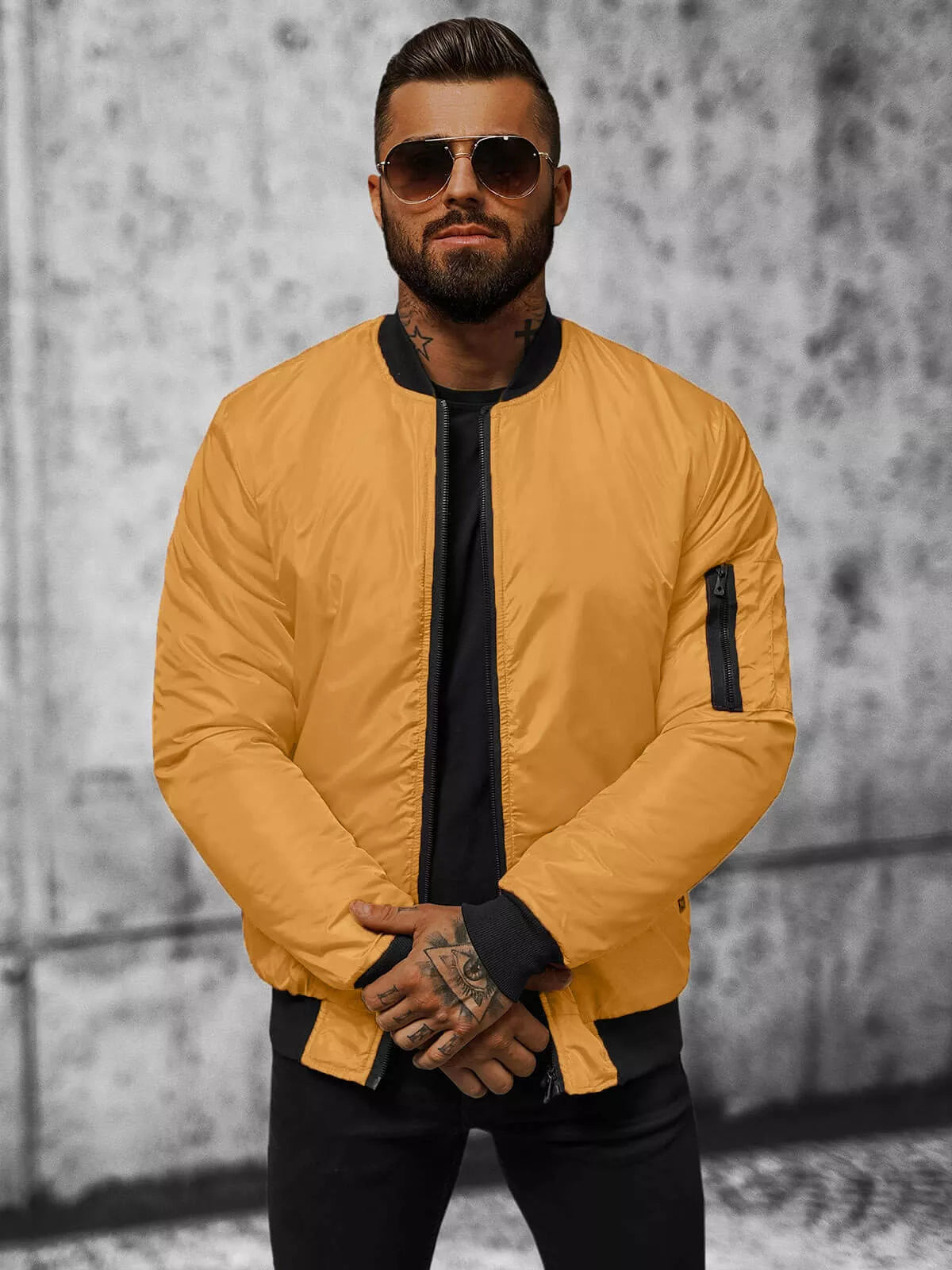 Men's yellow jacket Route