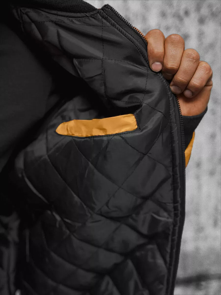 Men's yellow jacket Route