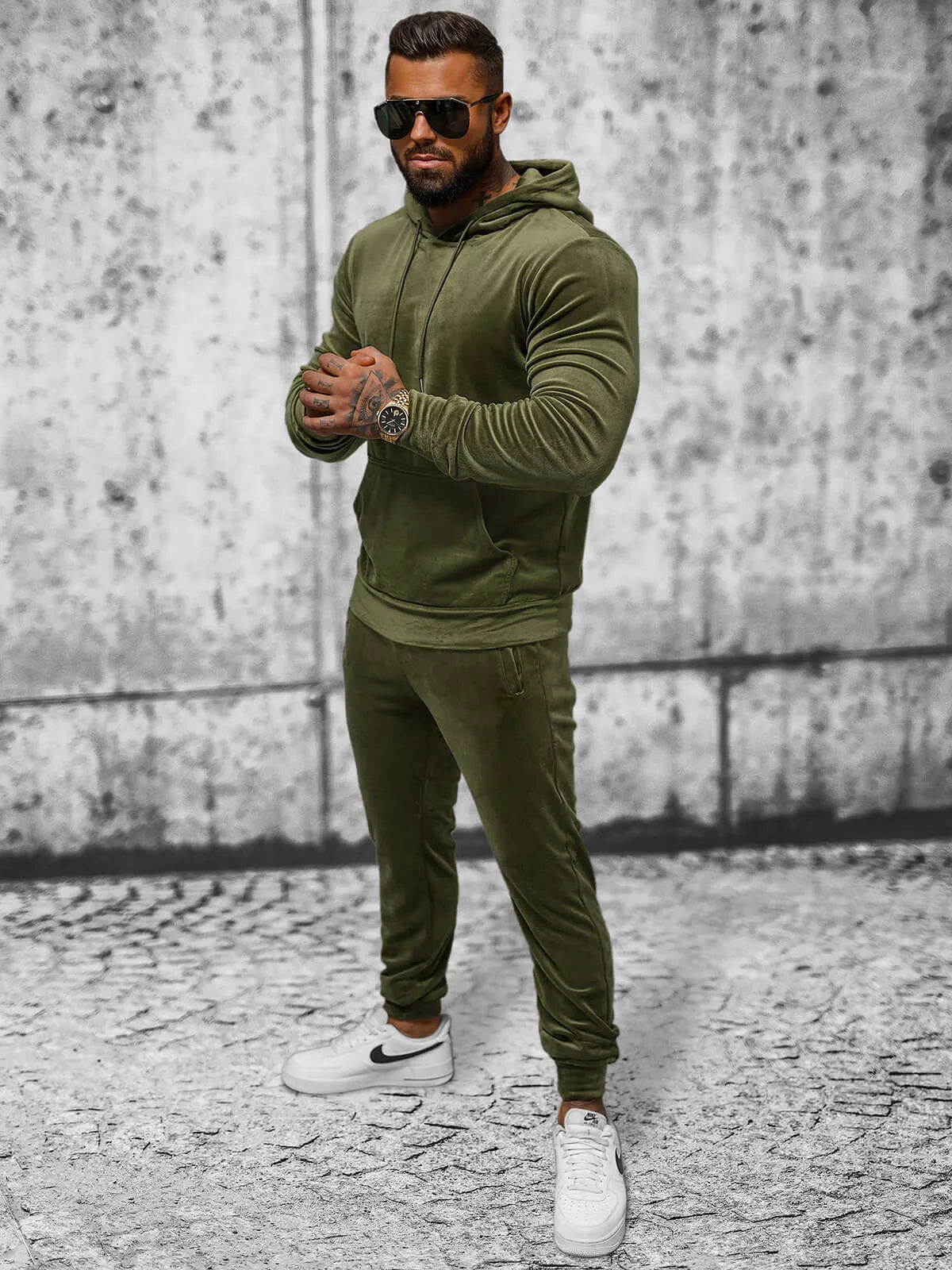 Men's velour tracksuit in khaki color, Rolos brand.