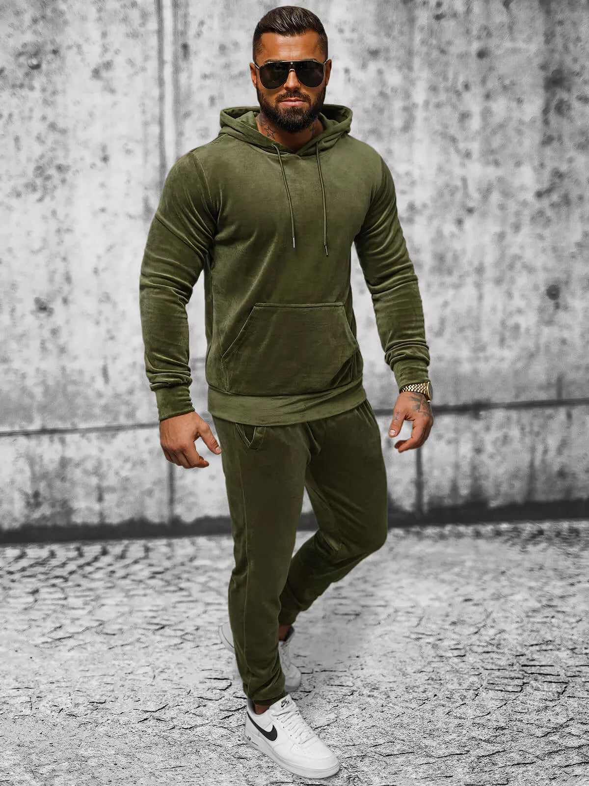 Men's velour tracksuit in khaki color, Rolos brand.