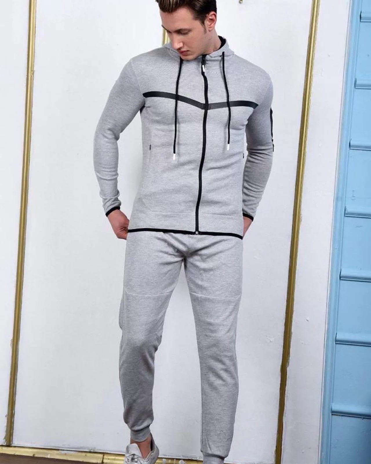 Men's grey Letar tracksuit.