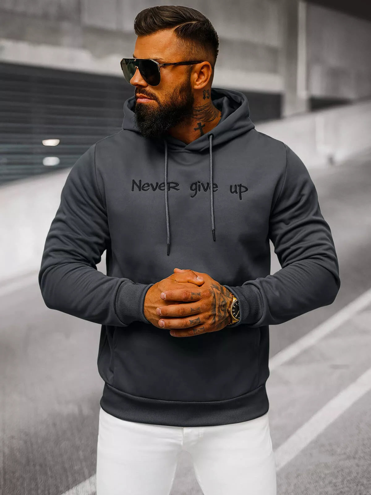 Men's dark gray sweater Never give up