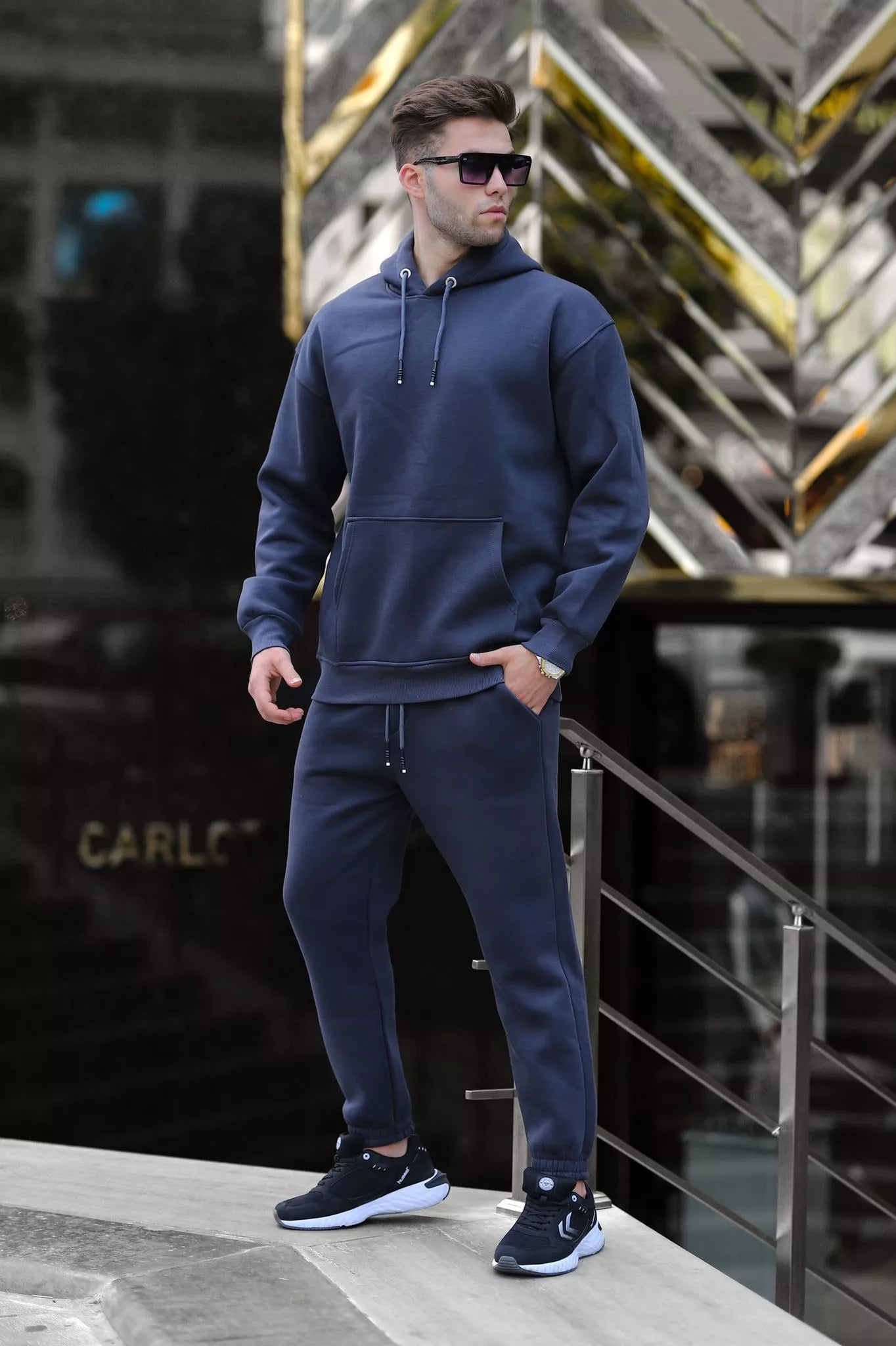 Men's dark blue Zen tracksuit.